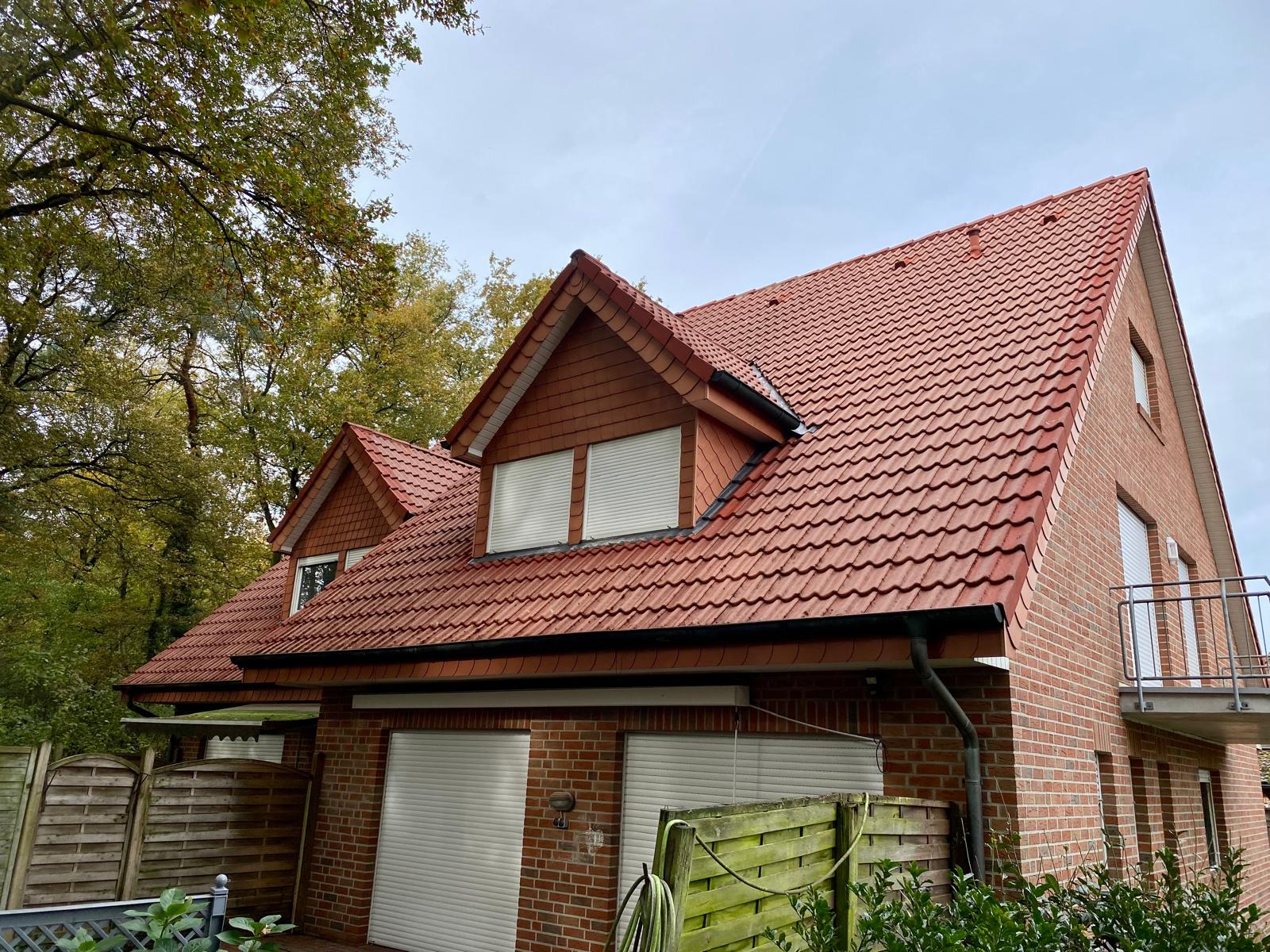 Dachreinigung D&ouml;rpen Nachher: Das saubere Ergebnis.